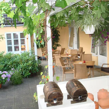 Strandidyl Bed & Breakfast *