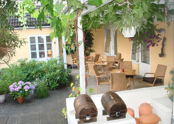 Strandidyl Oda ve Kahvaltı 3*